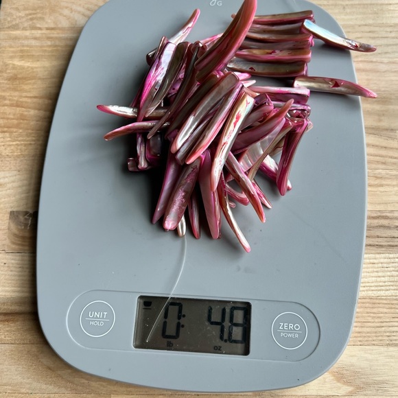 Crafting shell spike beads tinted pink tones 13” strand jewelry making - Picture 2 of 5